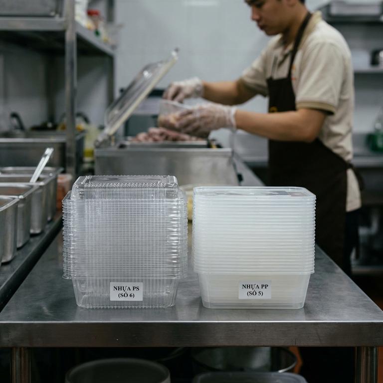 So Sánh Nhựa Số 6 Và Nhựa Số 5 Trong Công Nghiệp Thực Phẩm